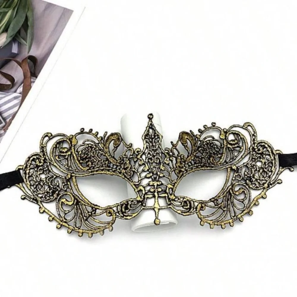 Ornate Metallic Filigree Masquerade Eye Mask - Gold